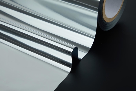 Good price Multiply Extrusion Metalizowana folia polietylowa BOPP Gorąco laminowana folia srebrna rolka opakowania EVA klej w Internecie