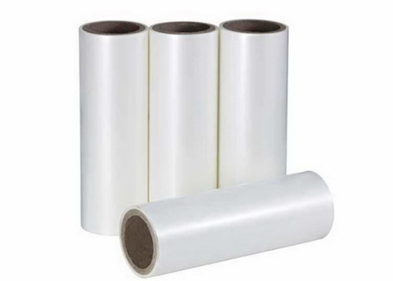 Good price 1-calowy Core 25 mic Bopp Trwały Soft-Touch Odporny na zarysowania Gładki Matte Termiczny Film Laminujący Do Laminującego Papier 4000m w Internecie