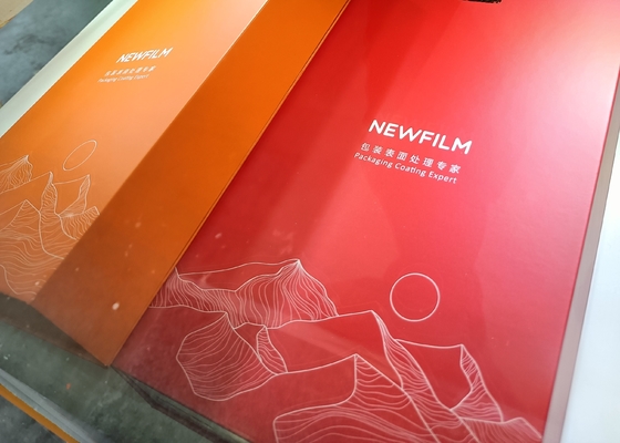 Good price Ekologicznie ulegający degradacji, satenowy, grawerowany film BOPP z precyzyjną powłoką odbiorczą na promieniowanie UV Długość 3600m Grubość 27mic lub na zamówienie w Internecie